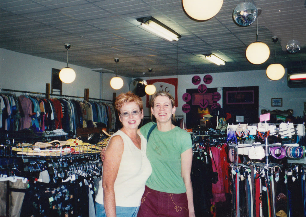 happy shoppers c1998
